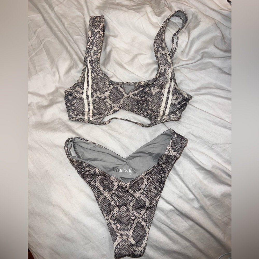 Frankies Bikinis Set Snakeskin with Cutout